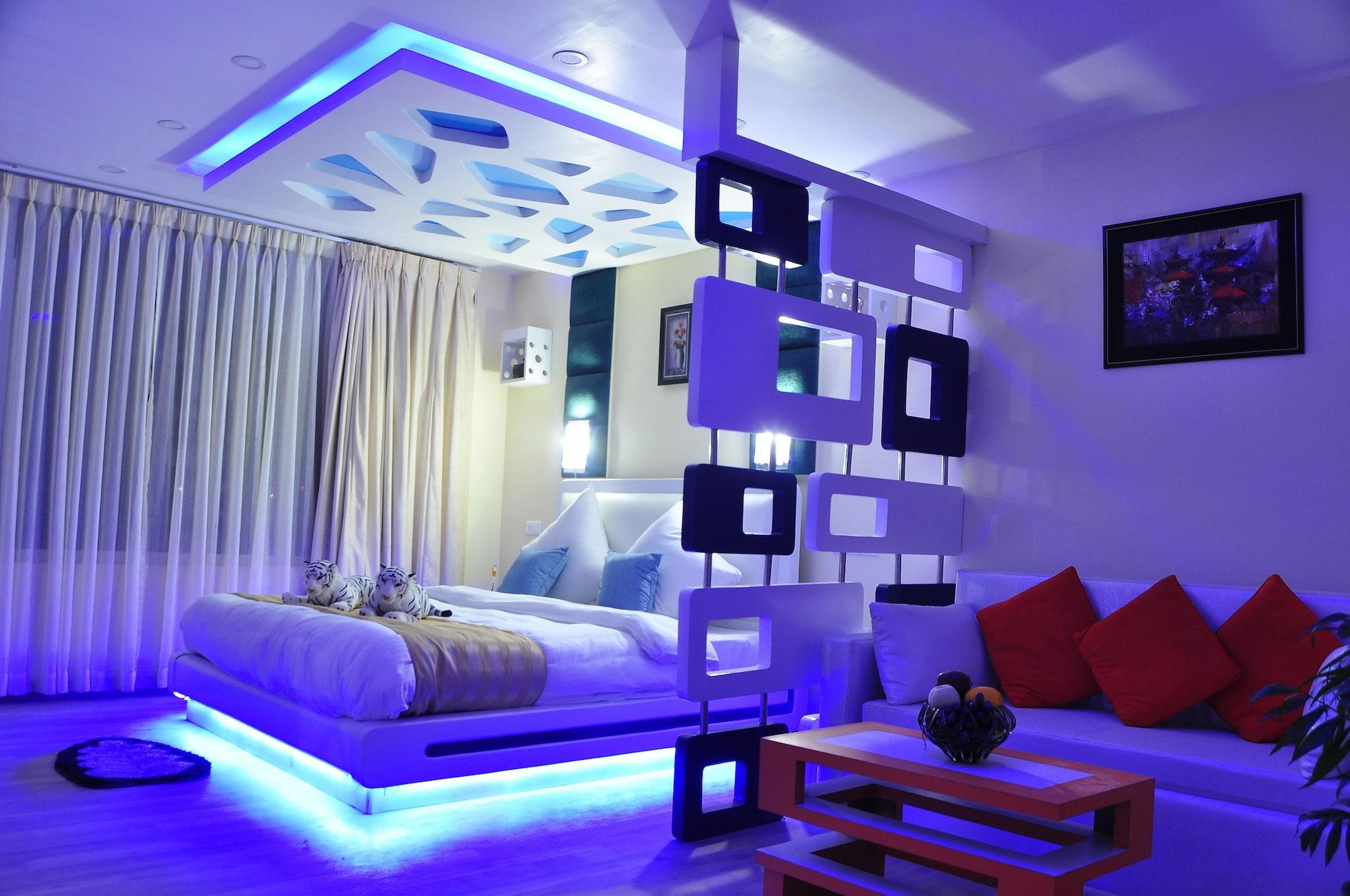Royal Penguin Boutique Hotel & Spa Катманду Екстер'єр фото