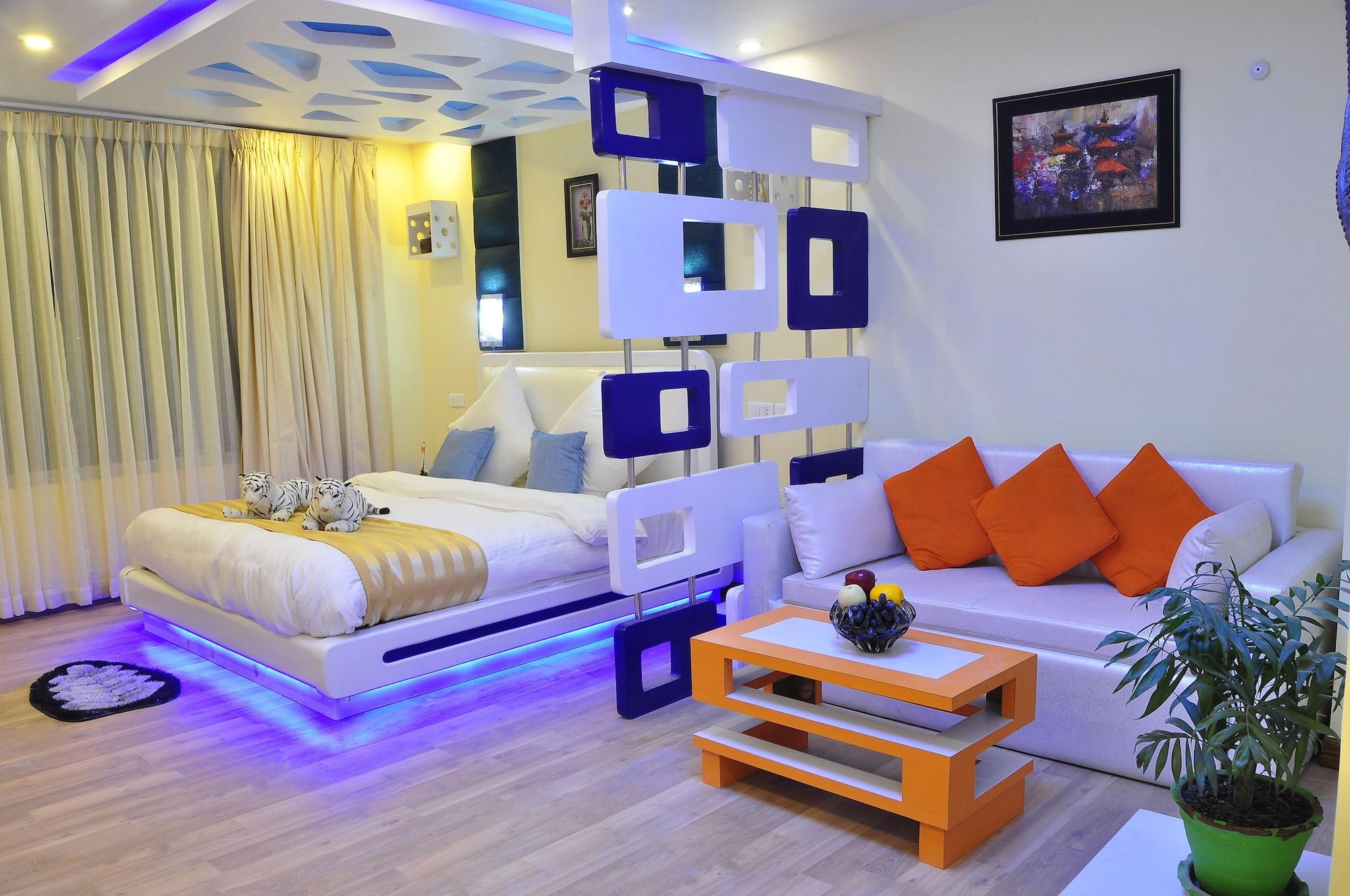 Royal Penguin Boutique Hotel & Spa Катманду Екстер'єр фото