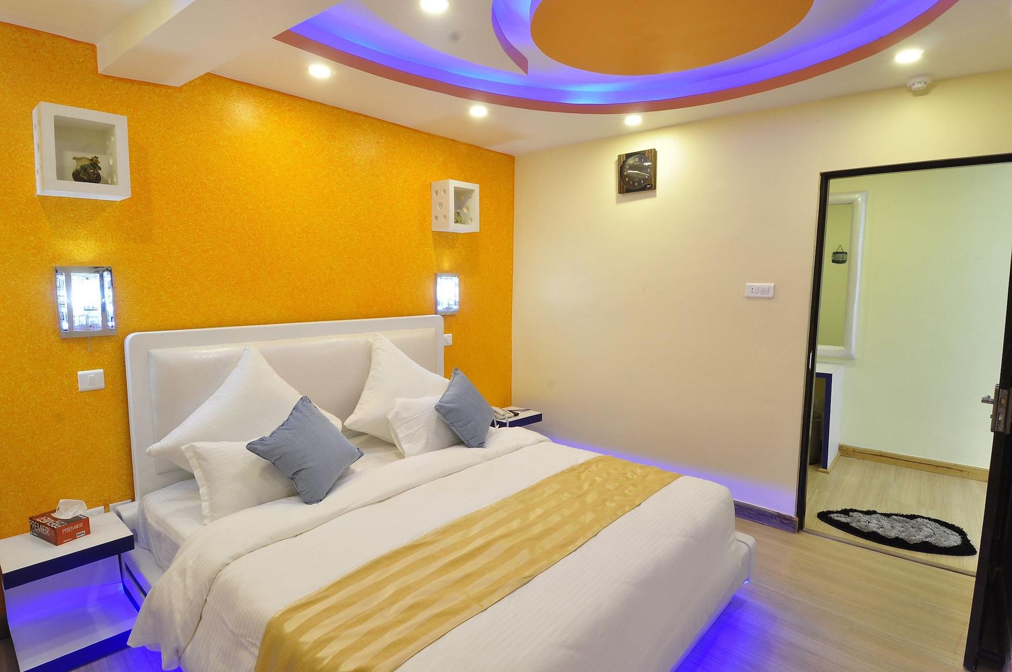 Royal Penguin Boutique Hotel & Spa Катманду Екстер'єр фото