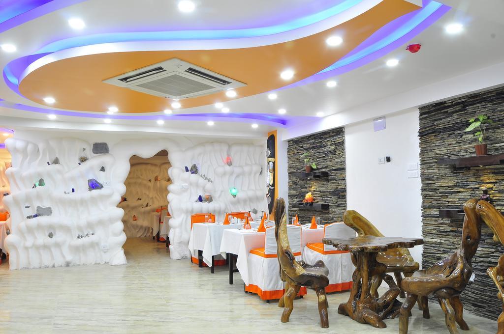 Royal Penguin Boutique Hotel & Spa Катманду Екстер'єр фото
