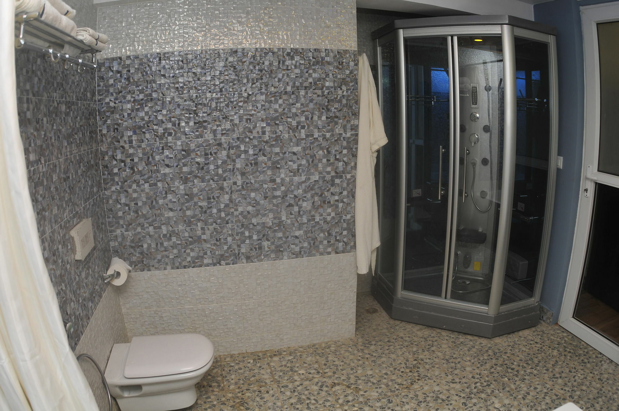 Royal Penguin Boutique Hotel & Spa Катманду Екстер'єр фото