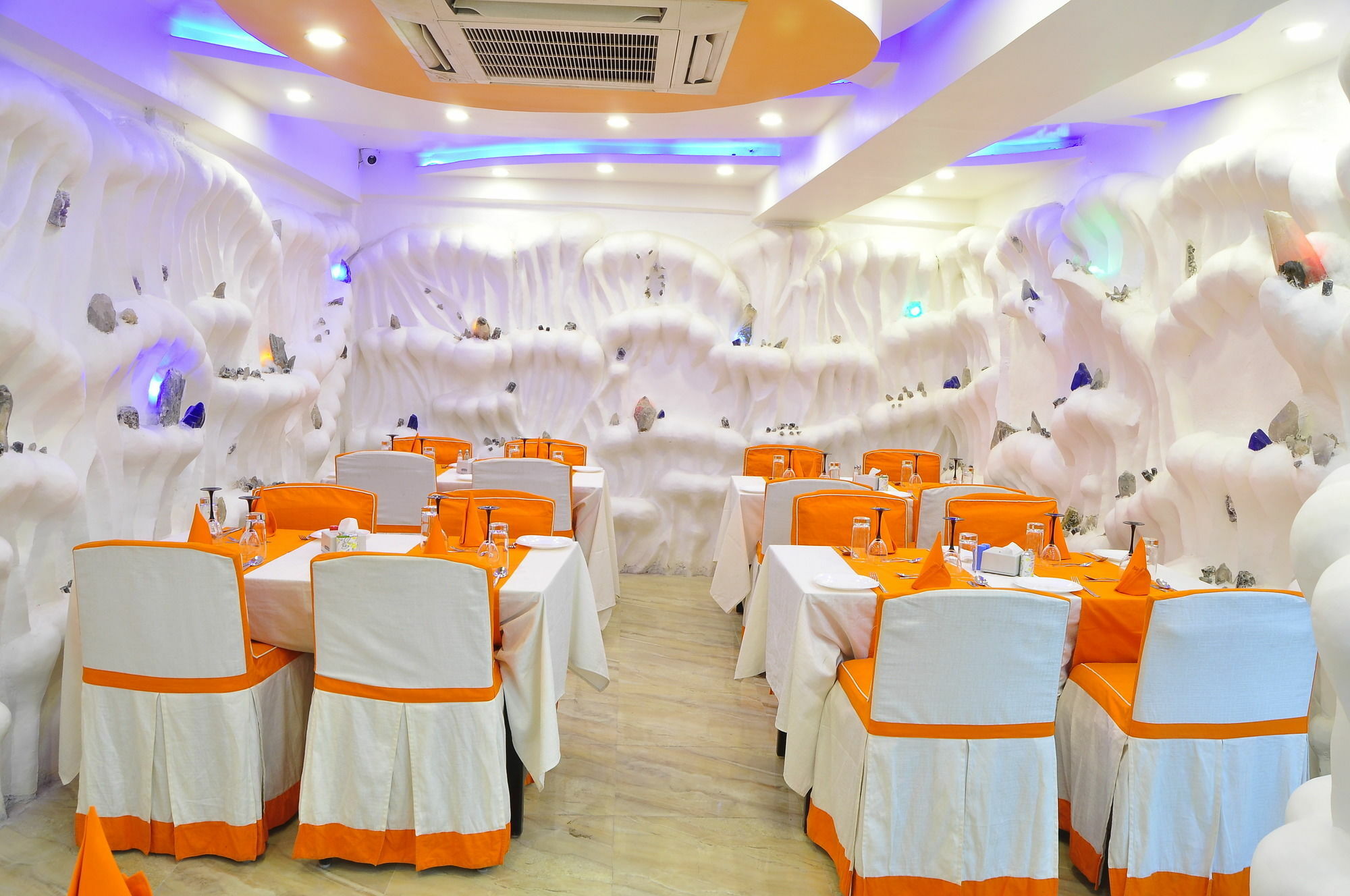Royal Penguin Boutique Hotel & Spa Катманду Екстер'єр фото